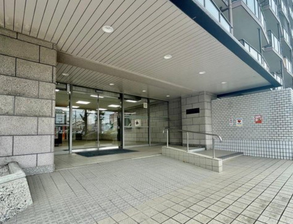 メガロコープ西宮Ⅱ １号棟の外観