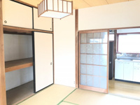 ゆったりとくつろげる和室です