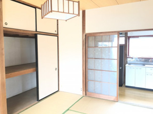 ゆったりとくつろげる和室です