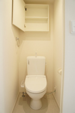 コンパクトで使いやすいトイレです