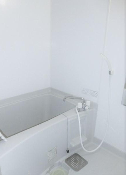 コンパクトで使いやすいお風呂です