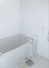 コンパクトで使いやすいお風呂です