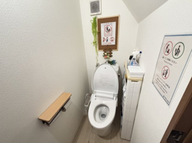 ゆったりとした空間のトイレです