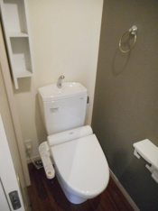 シンプルで使いやすいトイレです