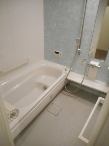 日々の疲れを癒すお風呂付です