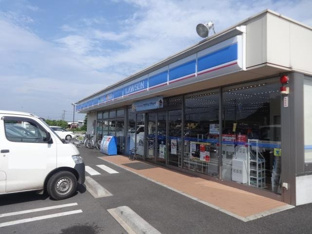 ローソン君津人見店まで230ｍ