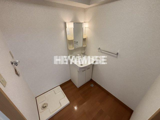 HERREN HAUS KURITAKAの独立洗面台|※同物件同室タイプの写真でございます※現況を優先します※