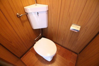 コンパクトで使いやすいトイレです