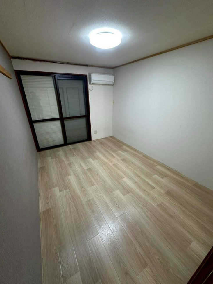 個人の部屋や寝室として使える洋室です