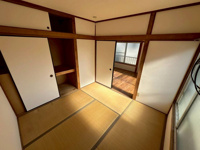 ゆったりとくつろげる和室です
