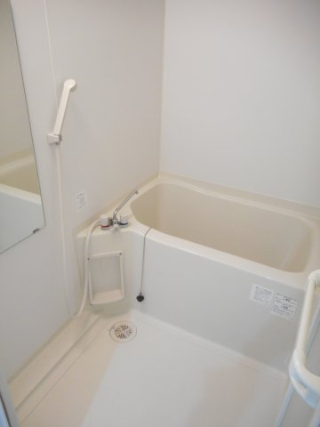 日々の疲れを癒すお風呂付です