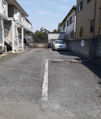 駐車場があるので、車を買う予定の方も安心です