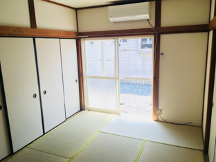 ゆったりとくつろげる和室です