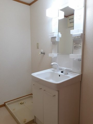忙しい朝には欠かせない洗面所です