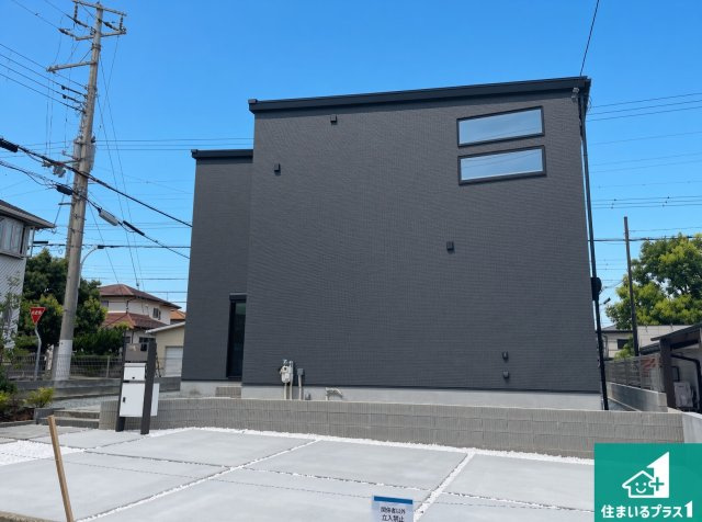 川西市向陽台　第2期　新築一戸建ての外観|周辺は落ち着いた街並みの住宅地！子育てがしやすい住環境です！現地でしかわからない事もございます。是非一度ご覧ください。