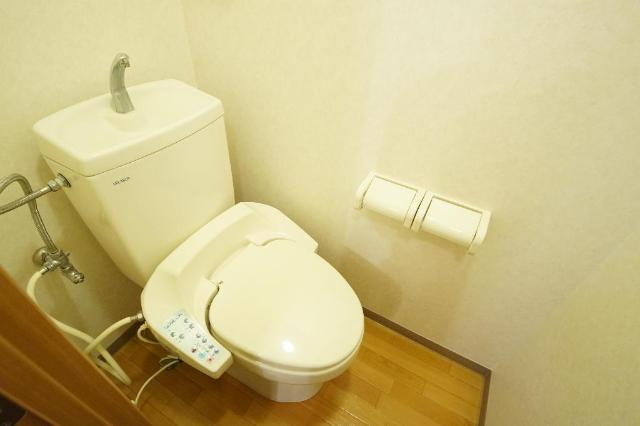 シャワー付トイレ