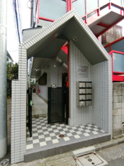 清潔なエントランスです