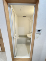 内装は落ち着いています