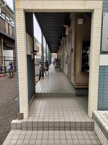 清潔なエントランスです