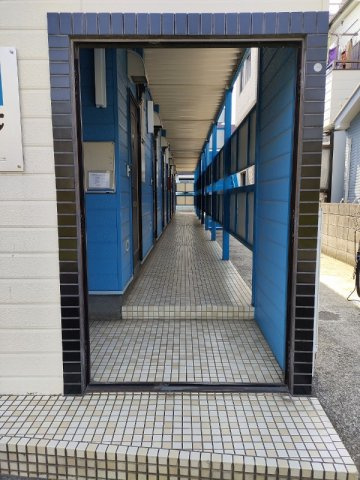 落ち着いたエントランスです