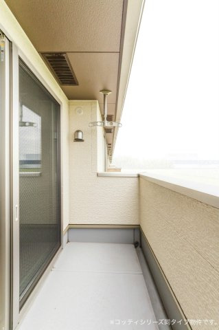 バルコニーからの眺めを楽しみながら食事をしませんか