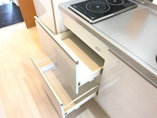 コンパクトなキッチンで掃除もラクラク