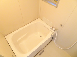 日々の疲れを癒すお風呂付です