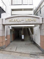 ゆとりのあるエントランスです