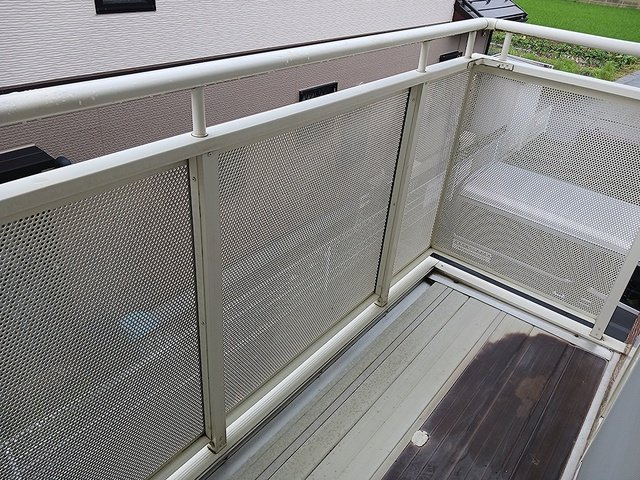 落ち着いた時間を過ごせるバルコニーです