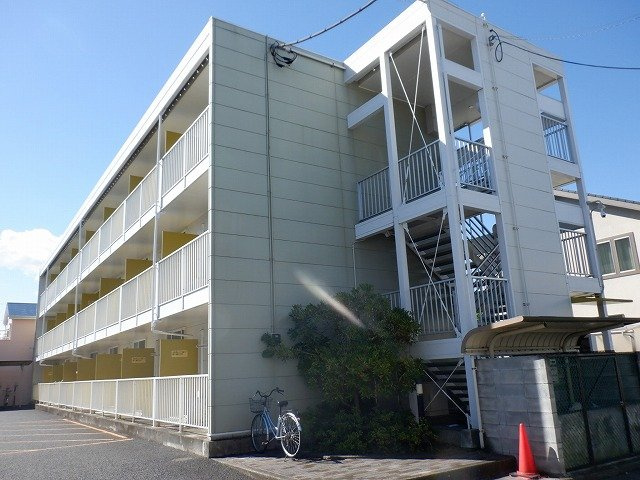 落ち着いた雰囲気の外観です