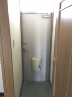 収納もある玄関です