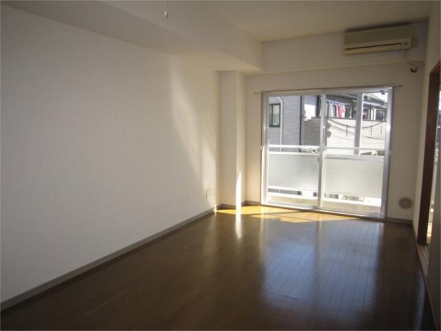 川崎市多摩区菅馬場２丁目の賃貸マンションの居間・リビング