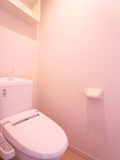 清潔感のあるトイレです