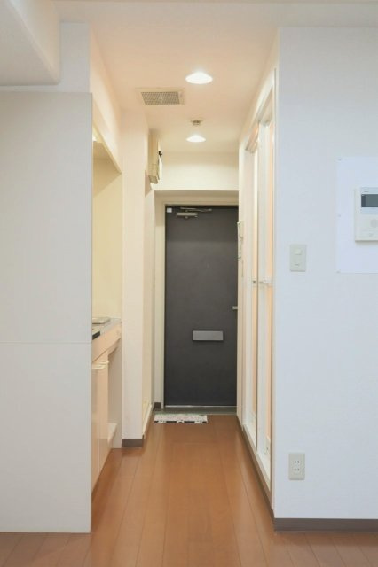 収納もある玄関です