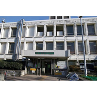 図書館「板橋区立中央図書館まで1064ｍ」