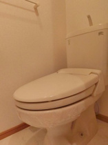 コンパクトで使いやすいトイレです