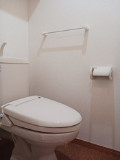 コンパクトで使いやすいトイレです