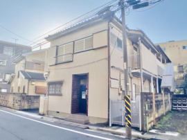 落ち着いた雰囲気の外観です