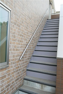 落ち着いた雰囲気の外観です