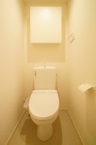 コンパクトで使いやすいトイレです