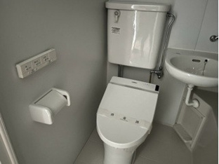 コンパクトで使いやすいトイレです
