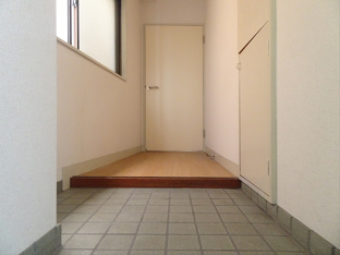 落ち着いた玄関です