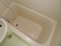 コンパクトで使いやすいお風呂です