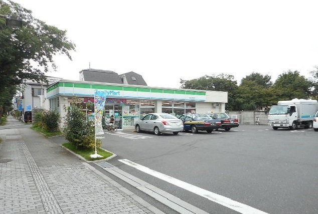 ファミリーマートまで150m