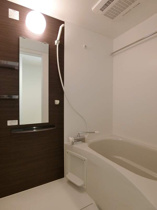 コンパクトで使いやすいお風呂です