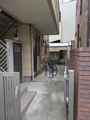 【エントランス】 | ポーラスターハイツ