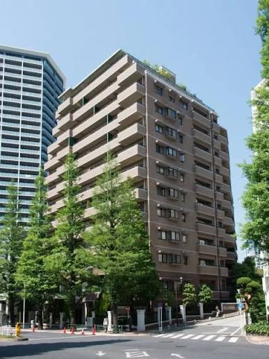ファミールコート白金タワーズの外観|ファミールコート白金タワーズ２階部分のお部屋は通常仲介手数料５８４万３４０円→０円！さらにキャッシュバック４７万円にて即日現地案内可能です！