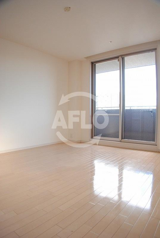 カスタリア堺筋本町の居間・リビング|カスタリア堺筋本町　洋室8.8帖
