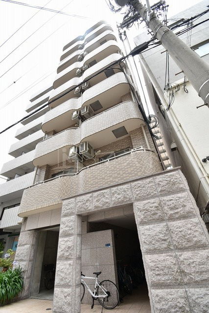 ラムール谷町の外観