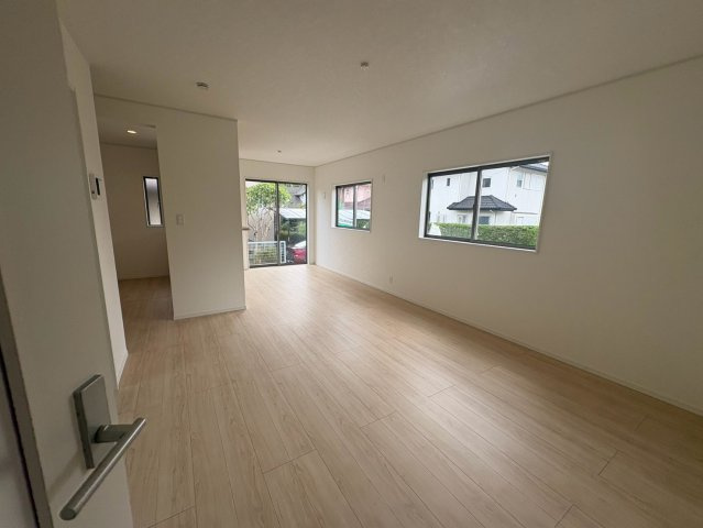 狭山市柏原　新築分譲　西武新宿線『狭山市駅』バス19分　【柏原小学区】の居間・リビング